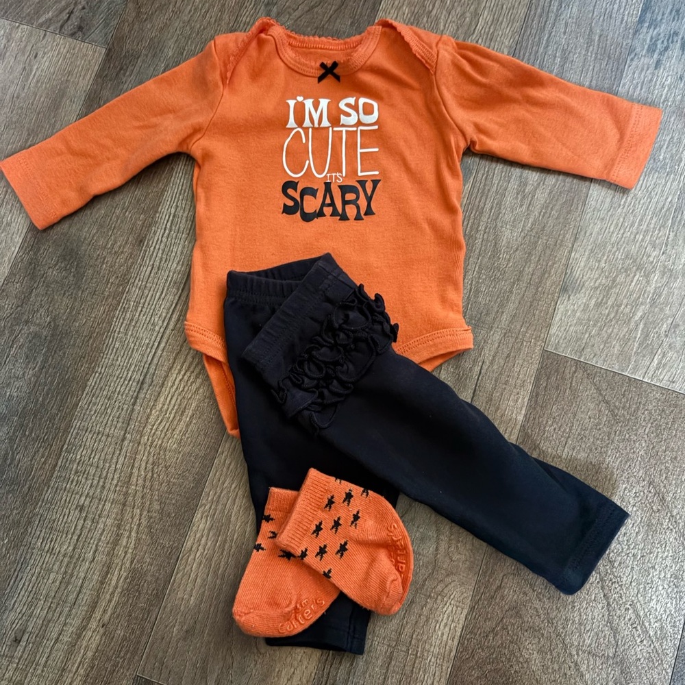 Halloween/Fall Carter’s Baby Girls Outfit, 0-3 months